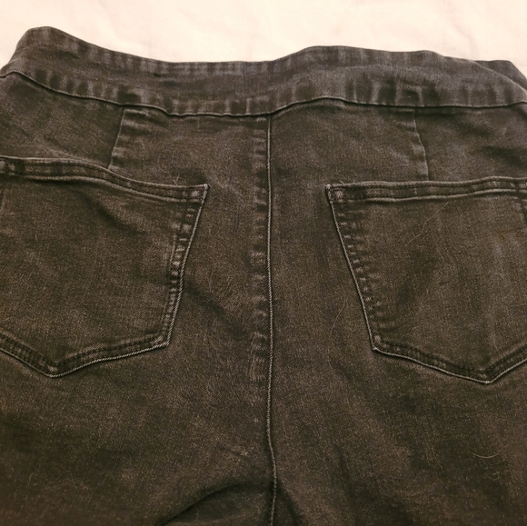 Reitmans comfort pull on skinny ankle jeans, size 32P - Picture 8 of 10